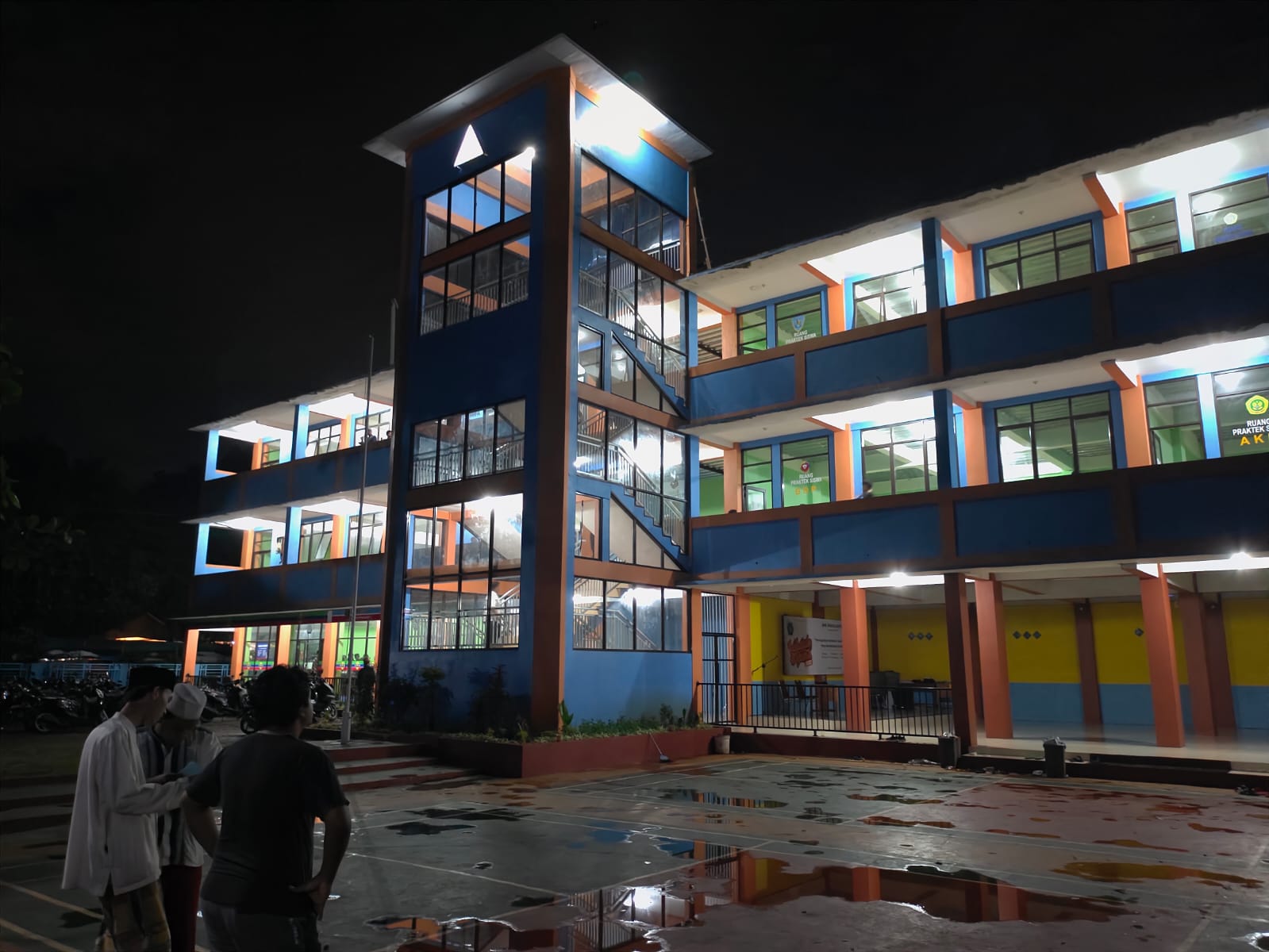 SMK Madya Siap Jadi Pioner Sekolah Berbasis Industri di Kota Depok